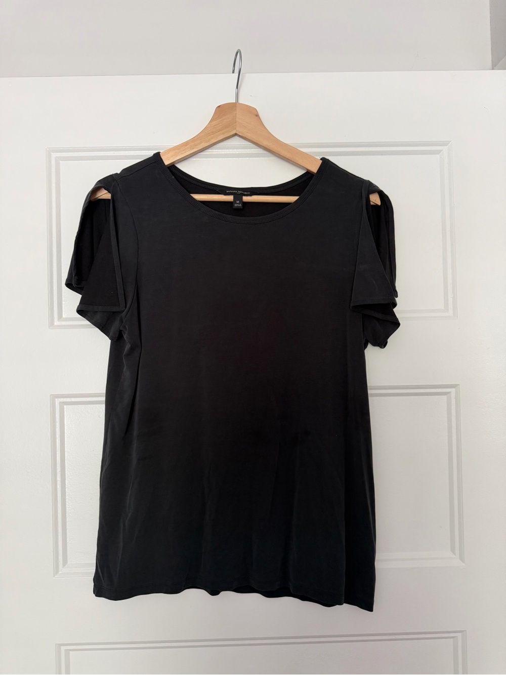 Black Cold-Shoulder Women's Tee